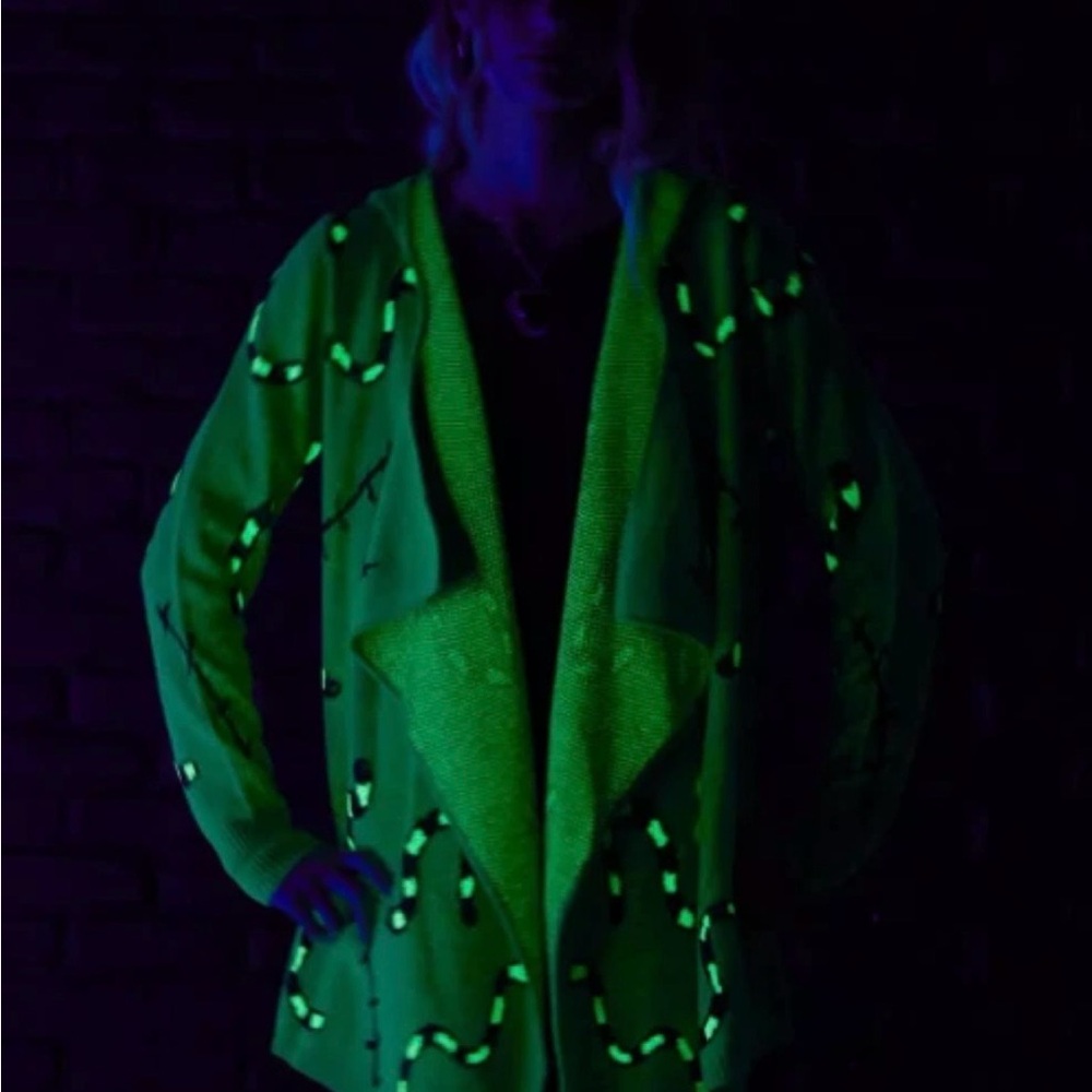 HER UNIVERSE Hot Topic Oogie Boogie Green Cardigan - Picture 6 of 6